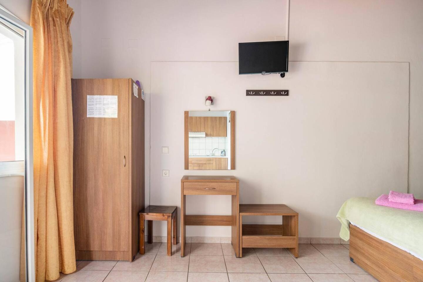 Miltos Studios Paleokastritsa Buitenkant foto