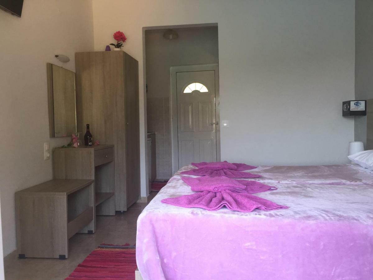 Miltos Studios Paleokastritsa Buitenkant foto