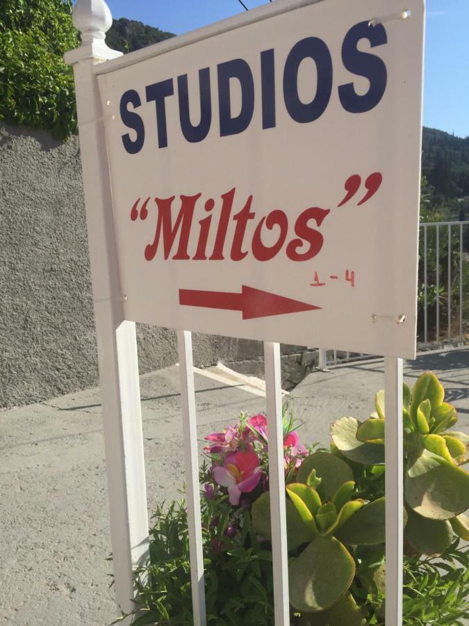 Miltos Studios Paleokastritsa Buitenkant foto